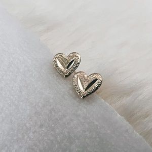14k solid Gold Heart Earrings, Dainty Heart Studs